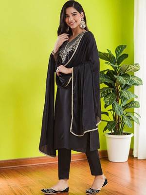 Women Ethnic Motifs Embroidered Regular Thread Work Kurta with Trousers & With Dupatta 1