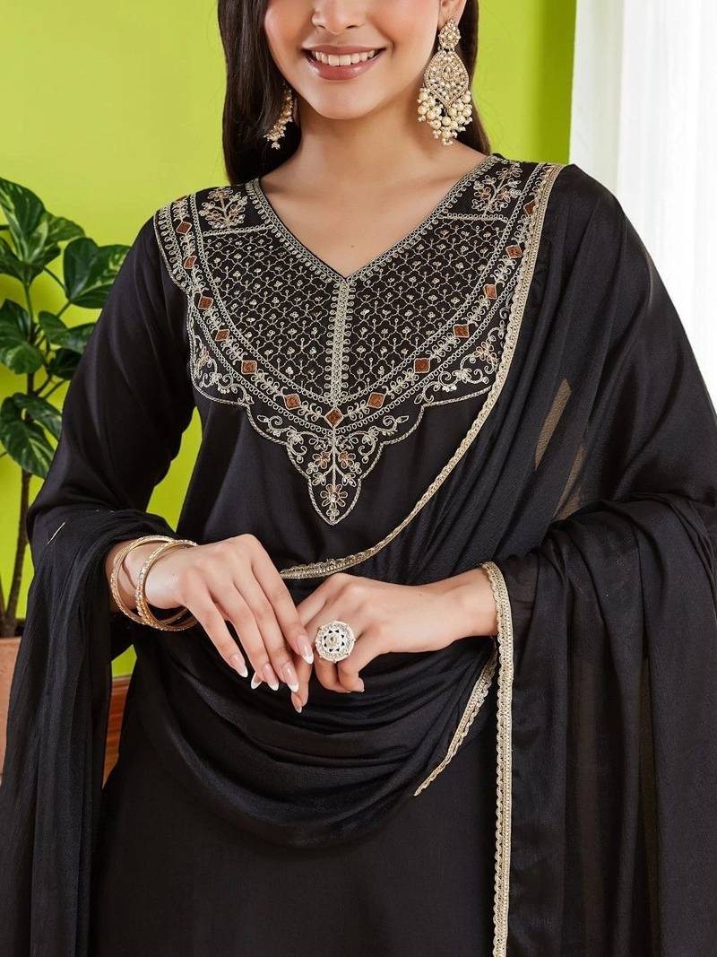 Women Ethnic Motifs Embroidered Regular Thread Work Kurta with Trousers & With Dupatta