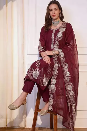 Women Ethnic Motifs Embroidered Regular Thread Work Chanderi Silk Kurta with Trousers & With Dupatta