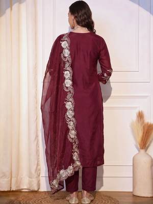 Women Ethnic Motifs Embroidered Regular Thread Work Chanderi Silk Kurta with Trousers & With Dupatta 5