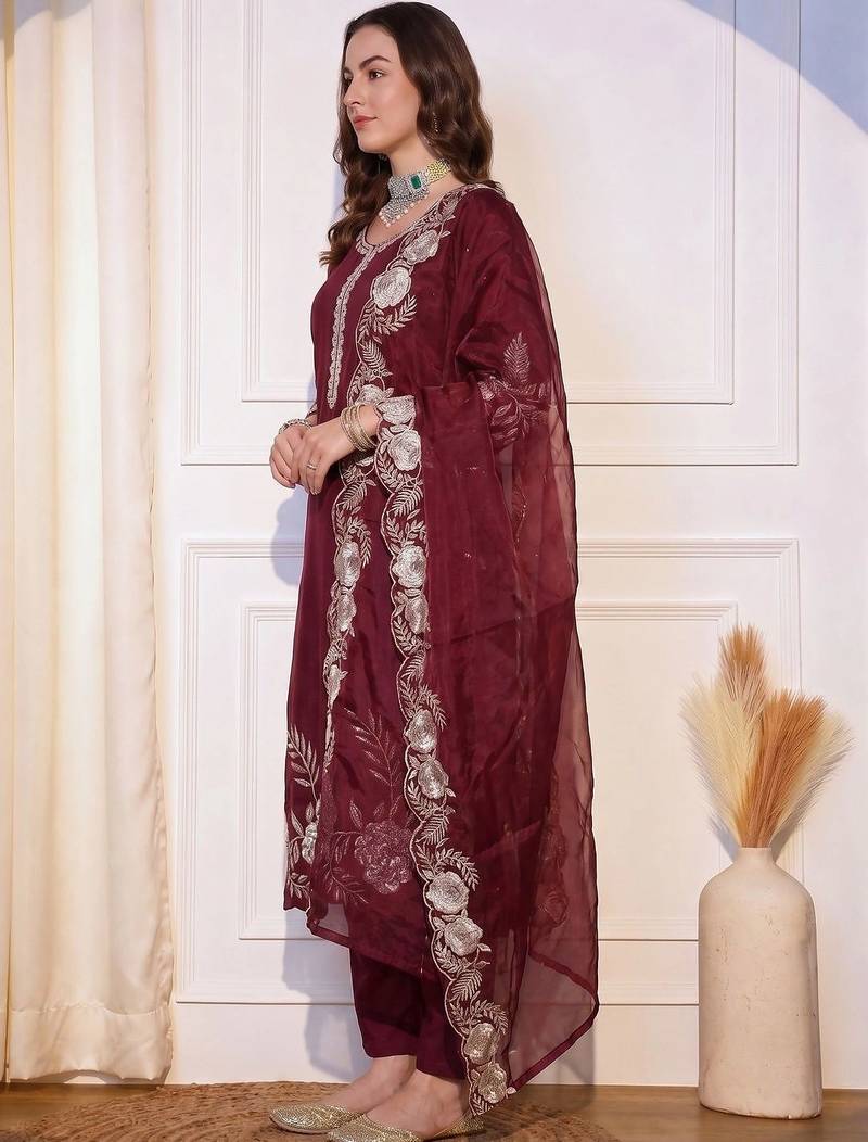 Women Ethnic Motifs Embroidered Regular Thread Work Chanderi Silk Kurta with Trousers & With Dupatta