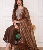 Women Ethnic Motifs Embroidered Regular Thread Work Chanderi Silk Kurta with Trousers & With Dupatta