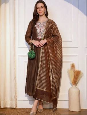 Women Ethnic Motifs Embroidered Regular Thread Work Chanderi Silk Kurta with Trousers & With Dupatta 2