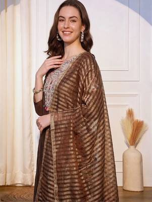 Women Ethnic Motifs Embroidered Regular Thread Work Chanderi Silk Kurta with Trousers & With Dupatta 3