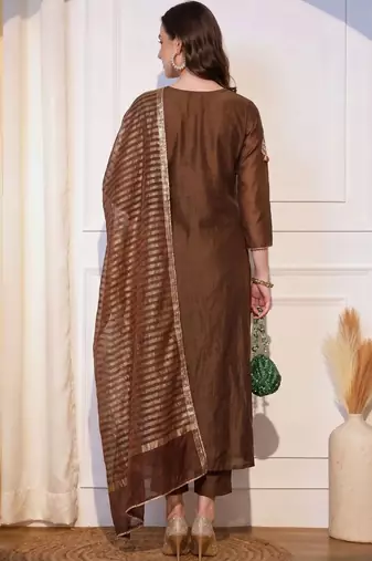 Women Ethnic Motifs Embroidered Regular Thread Work Chanderi Silk Kurta with Trousers & With Dupatta