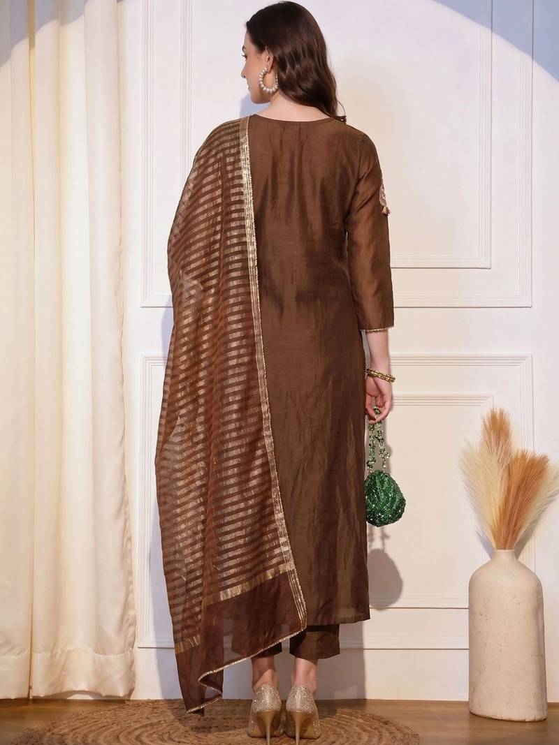 Women Ethnic Motifs Embroidered Regular Thread Work Chanderi Silk Kurta with Trousers & With Dupatta
