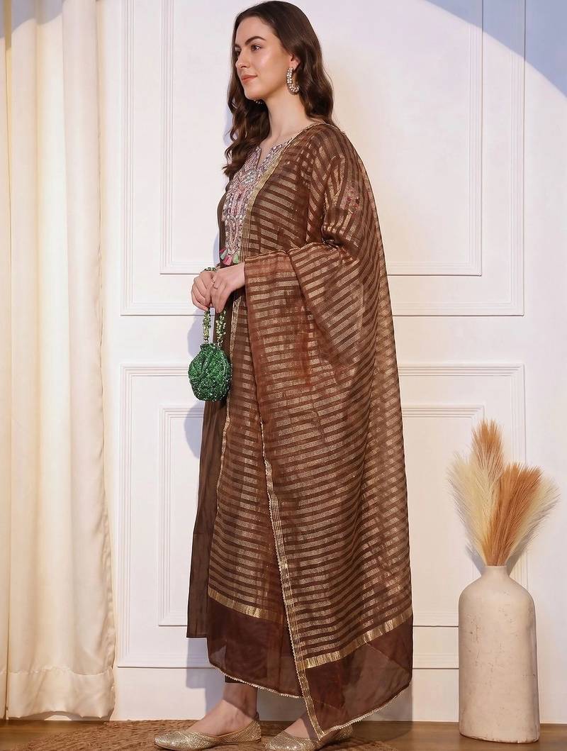 Women Ethnic Motifs Embroidered Regular Thread Work Chanderi Silk Kurta with Trousers & With Dupatta