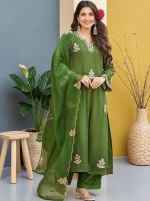Women Ethnic Motifs Embroidered Regular Thread Work Kurta with Palazzos & With Dupatta 2
