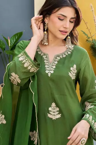 Women Ethnic Motifs Embroidered Regular Thread Work Kurta with Palazzos & With Dupatta