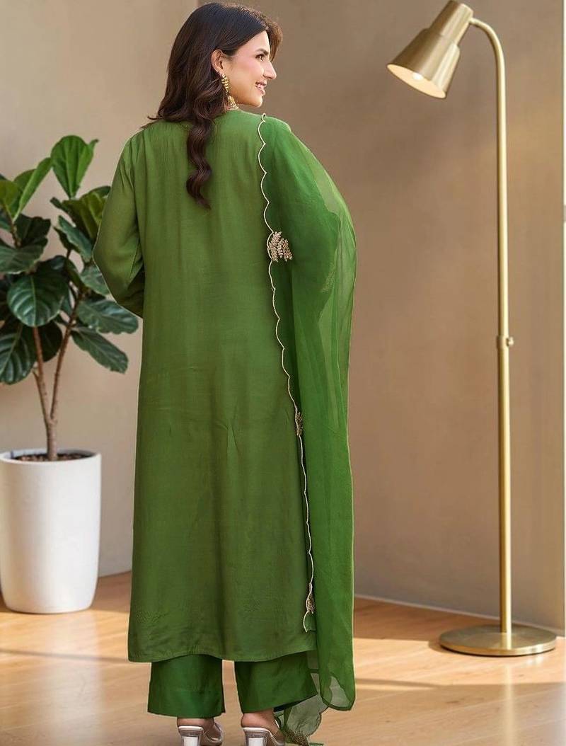 Women Ethnic Motifs Embroidered Regular Thread Work Kurta with Palazzos & With Dupatta