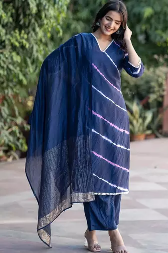 Women Dyed Angrakha Kurta with Trousers & With Dupatta