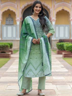 Women Ombre Printed Regular Pure Cotton Kurta with Trousers & With Dupatta 1