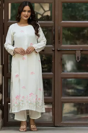 Women Floral Embroidered Regular Thread Work Pure Silk Kurta with Trousers