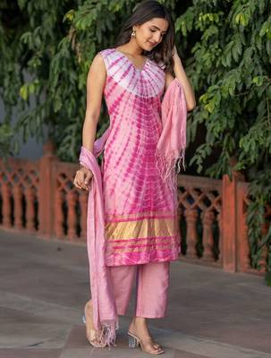Women Dyed Regular Pure Silk Kurta with Trousers & With Dupatta 4