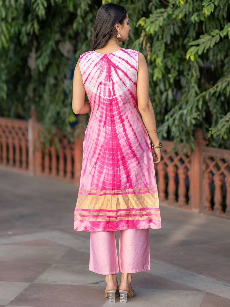 Women Dyed Regular Pure Silk Kurta with Trousers & With Dupatta