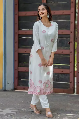 Women Floral Printed Regular Pure Silk Kurta with Trousers