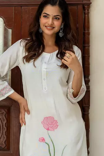 Women Floral Printed Regular Thread Work Pure Silk Kurta with Trousers