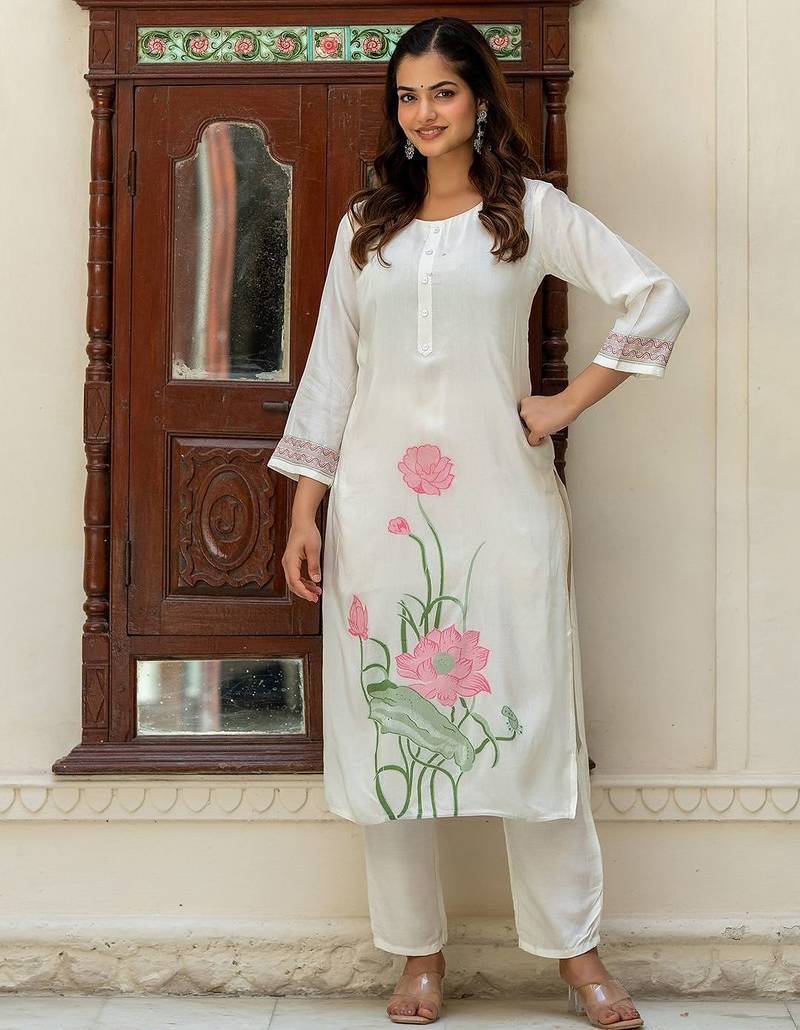 Women Floral Printed Regular Thread Work Pure Silk Kurta with Trousers