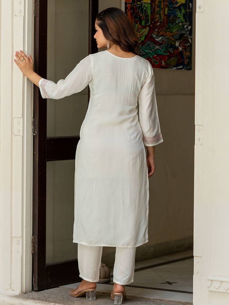 Women Floral Printed Regular Thread Work Pure Silk Kurta with Trousers