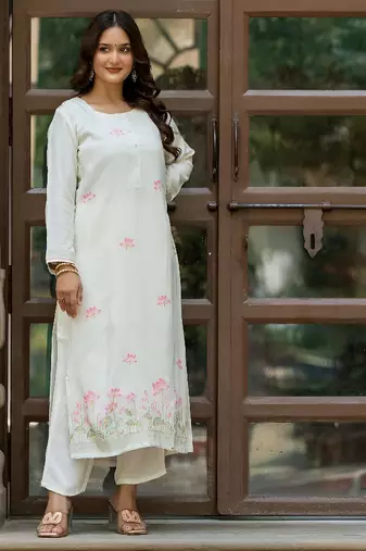 Women Floral Embroidered Silk Kurta with Trousers