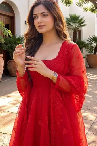 Women Empire Thread Work Kurta with Trousers & With Dupatta