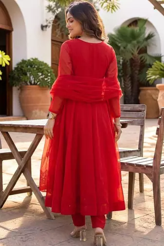 Women Empire Thread Work Kurta with Trousers & With Dupatta