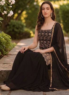 Women Ethnic Motifs Embroidered Regular Kurta with Sharara & With Dupatta 2
