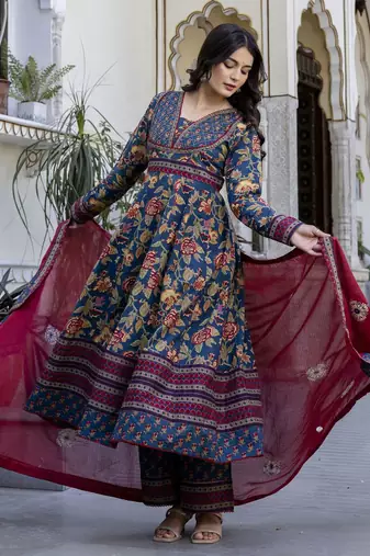 Women Floral Printed Cotton Kurta with Palazzo & Dupatta