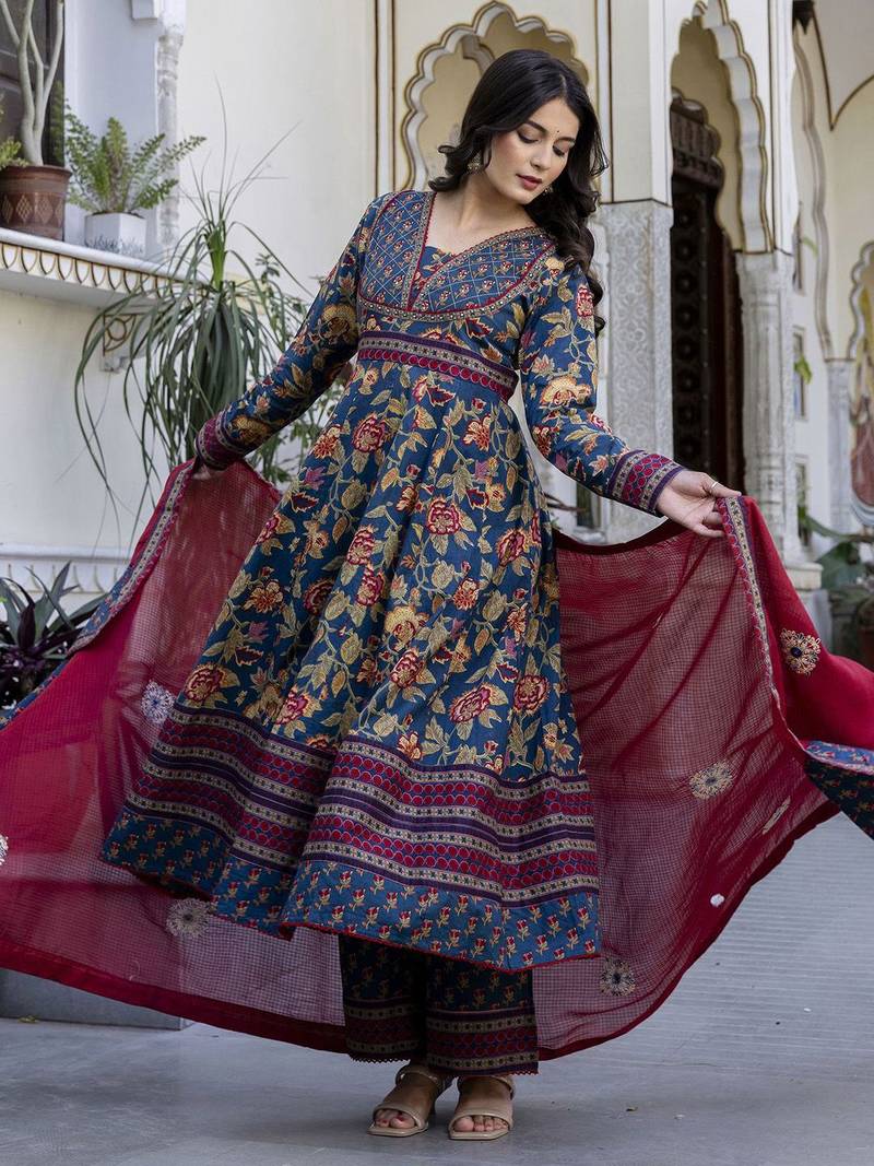 Women Floral Printed Cotton Kurta with Palazzo & Dupatta