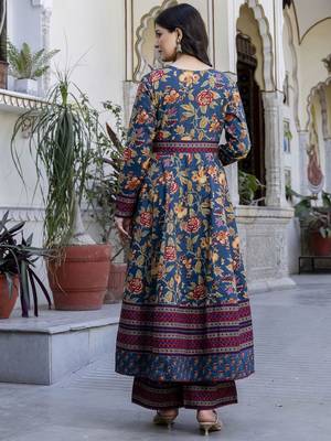 Women Floral Printed Cotton Kurta with Palazzo & Dupatta 4