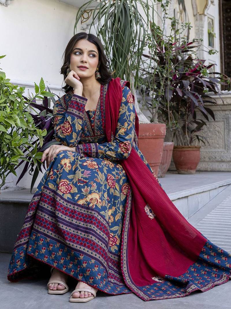 Women Floral Printed Cotton Kurta with Palazzo & Dupatta