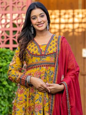 Women Floral Printed Cotton Anarkali Kurta with Trousers & Dupatta 2