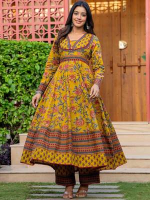 Women Floral Printed Cotton Anarkali Kurta with Trousers & Dupatta 6