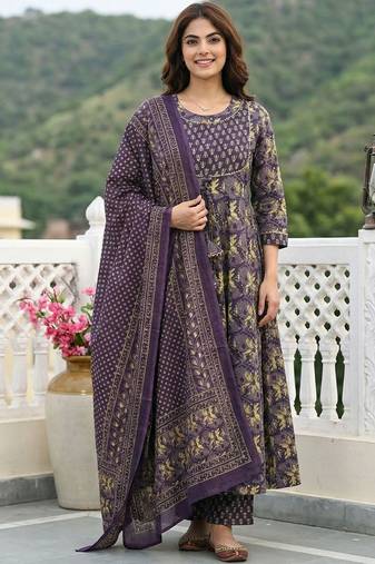 Women Floral Printed Regular Gotta Patti Pure Cotton Kurta with Trousers & With Dupatta