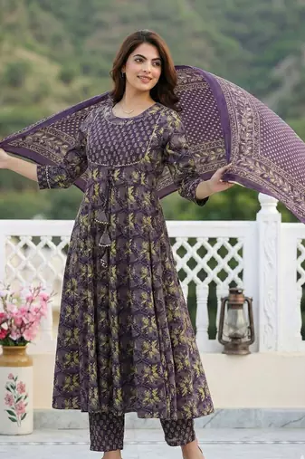 Women Floral Printed Regular Gotta Patti Pure Cotton Kurta with Trousers & With Dupatta