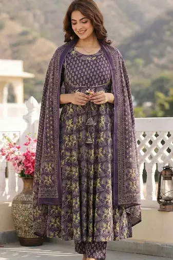 Women Floral Printed Regular Gotta Patti Pure Cotton Kurta with Trousers & With Dupatta