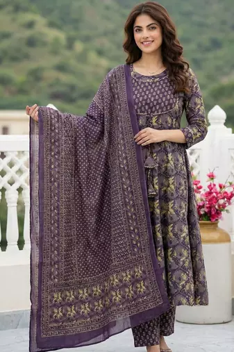 Women Floral Printed Regular Gotta Patti Pure Cotton Kurta with Trousers & With Dupatta