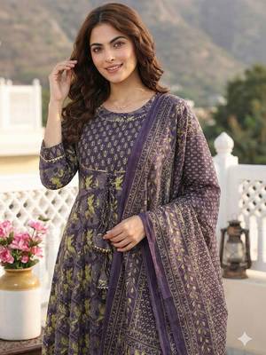 Women Floral Printed Regular Gotta Patti Pure Cotton Kurta with Trousers & With Dupatta 6