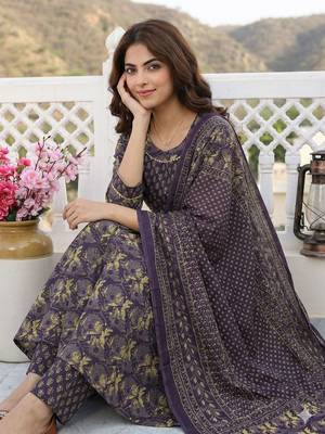 Women Floral Printed Regular Gotta Patti Pure Cotton Kurta with Trousers & With Dupatta 7