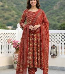 Women Floral Printed Empire Pure Cotton Kurta with Trousers & With Dupatta