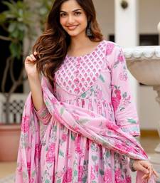 Women Floral Printed Empire Pure Cotton Kurta with Trousers & With Dupatta