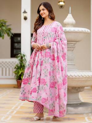 Women Floral Printed Empire Pure Cotton Kurta with Trousers & With Dupatta 3