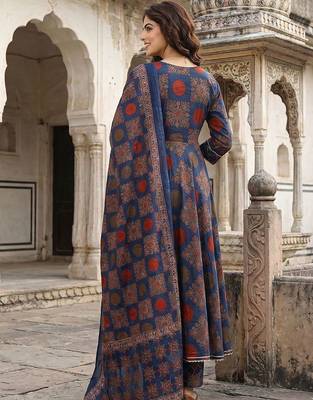 Ethnic Motifs Printed Angrakha Thread Work Pure Cotton Kurta with Trousers & Dupatta 3