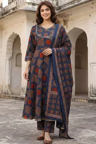 Ethnic Motifs Printed Angrakha Thread Work Pure Cotton Kurta with Trousers & Dupatta