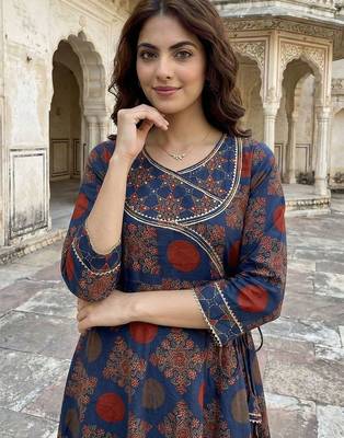 Ethnic Motifs Printed Angrakha Thread Work Pure Cotton Kurta with Trousers & Dupatta 5