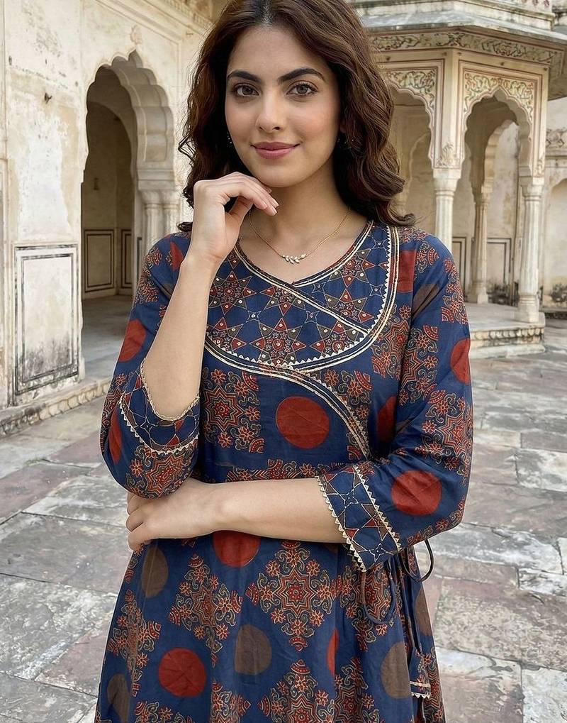 Ethnic Motifs Printed Angrakha Thread Work Pure Cotton Kurta with Trousers & Dupatta