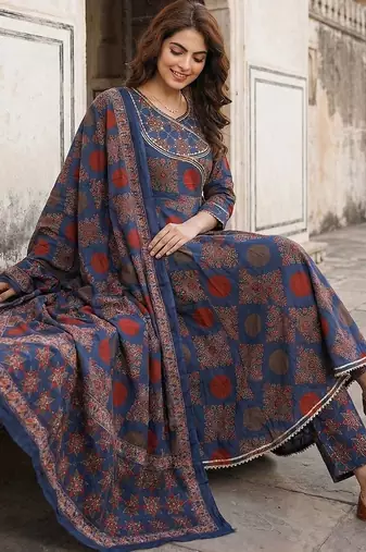 Ethnic Motifs Printed Angrakha Thread Work Pure Cotton Kurta with Trousers & Dupatta