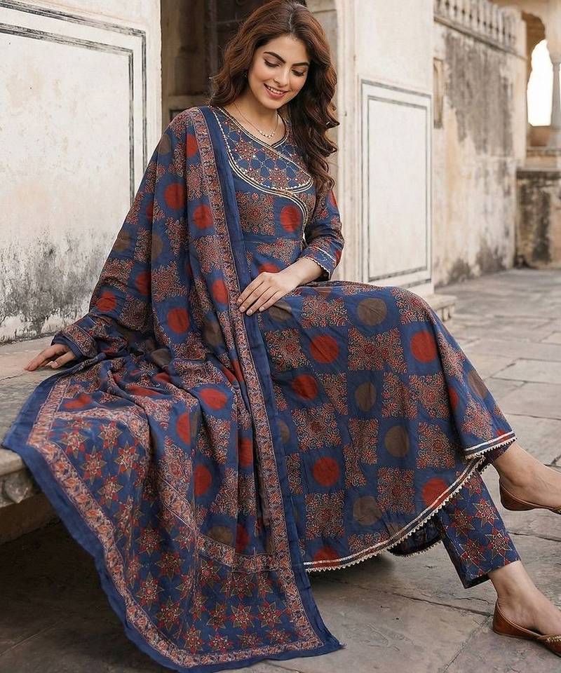 Ethnic Motifs Printed Angrakha Thread Work Pure Cotton Kurta with Trousers & Dupatta