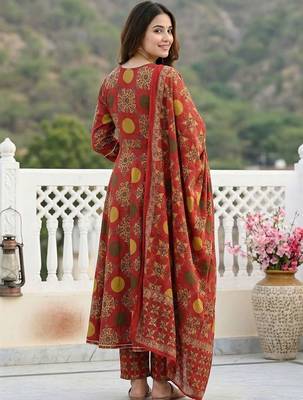 Women Ethnic Motifs Printed Angrakha Thread Work Pure Cotton Kurta with Trousers & With Dupatta 3