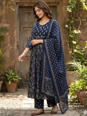 Women Floral Printed Panelled Pure Cotton Kurta with Trousers & With Dupatta 2